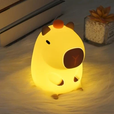 Immagine di Capibara Lampada, Luce Notturna per Bambini, uce USB Ricaricabile con Timer, Lucina Regolabile, Kawaii Silicone Lampada Animale Camera da Letto, Cameretta, Adulti