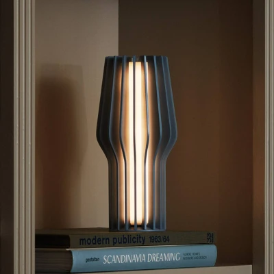 Immagine di Eva Solo Lampada da tavolo LED Radiant, blu, gomma, IP44