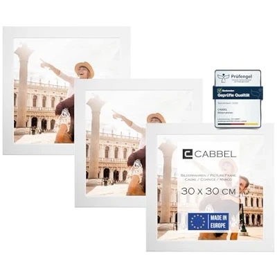 Immagine di CABBEL confezione da tre (3 pezzi) cornici 30x30 cm in legno MDF bianco con vetro plexi infrangibile/Modrno