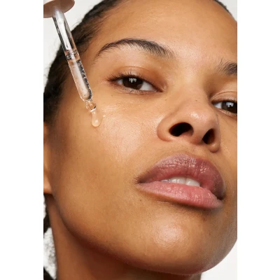 Immagine di Collistar Attivi Puri Vitamin C + Alpha Arbutin Siero 30 ml