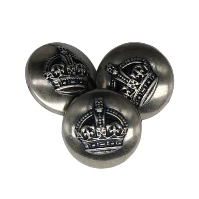 Immagine di 25 bottoni placcati oro e argento con corona incisa 15 mm, 20 mm 23 Prodotti spediti dalla Spagna (placcati argento, 18 mm)