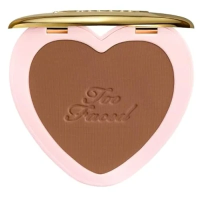 Immagine di Too Faced Original Born This Way Soft BLUR Flessibile finish setting powder Polvere che fissano, sfocano e ritoccano il trucco 4,8 grammi colore BTW (04 DEEP, g (confezione da 1))