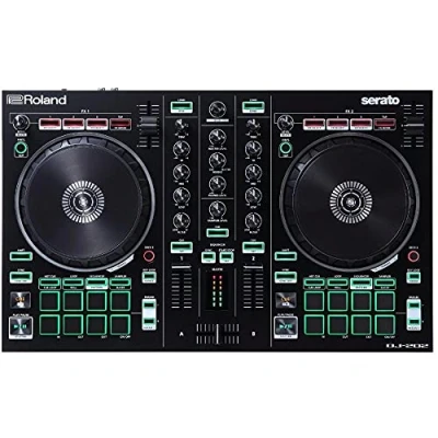 Immagine di Roland DJ 202 Controller, Controller a due canali e quattro deck per Serato Lite L&#039;eredità delle Drum Machine in un