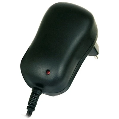 Immagine di Trevi TA 110 1A Caricatore Universale con 7 Adattatori e 3 USB per Connessioni Universali