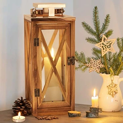 Immagine di XRKITE Set di 2 lanterne decorative in legno, decorazione da patio con parte superiore acciaio inossidabile e inserti vetro, per interni ed esterni, casa, giardino, matrimonio (set