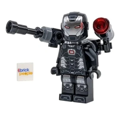 Immagine di LEGO Superheroes: War Machine Minifigure with Shoulder Cannon, Blaster, and Grey Cape (James Rhodes)