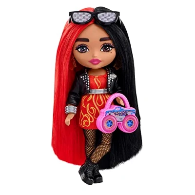 Immagine di ​Barbie Bambola Barbie Extra Fucsia Afro, con panda, dai capelli castani ciocche rosa, felpa cappuccio stampa e gonna a quadri, Giocattolo per Bambini 3+ Anni, HKP93