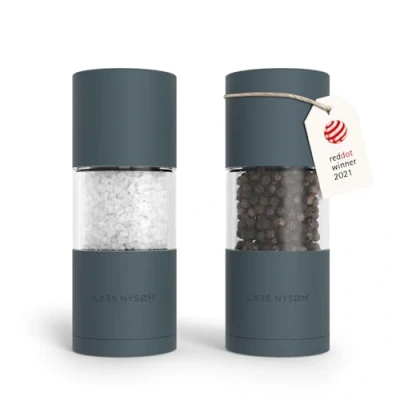 Immagine di LARS NYSØM Set di macine per sale e pepe in acciaio inossidabile con macinino ceramica regolabile 2 pezzi I Designer Spice Mill (Stone Blue)