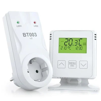 Immagine di ELEKTROBOCK BT733 Termostato radio con presa intermedia, portata 35 m, per riscaldamento elettrico e a infrarossi, programmi settimanali, antigelo, colore: Bianco