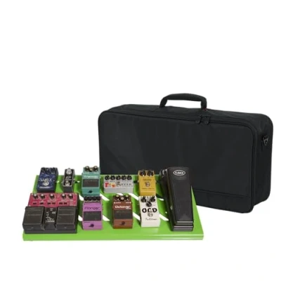 Immagine di Gator Pedale per chitarra in alluminio con borsa il trasporto grande: 23 &quot;x 10,8&quot; Pedalboard verdi (GPB BAK GR)