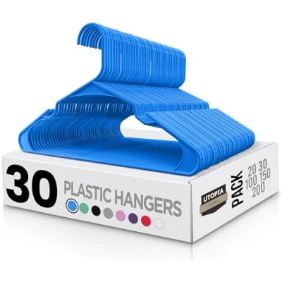 Immagine di Utopia Home (30 pezzi) grucce robuste in plastica (42 cm) Durevole, sottile e feltro di alta qualità per l&#039; armadio Ideato t shirt, abiti, camicette, pantaloni, giacca (Blu)