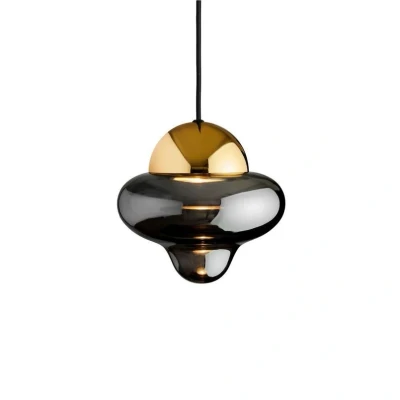 Immagine di DESIGN BY US Lampada a sospensione LED Nutty, grigio fumo/oro, Ø 18,5 cm, vetro