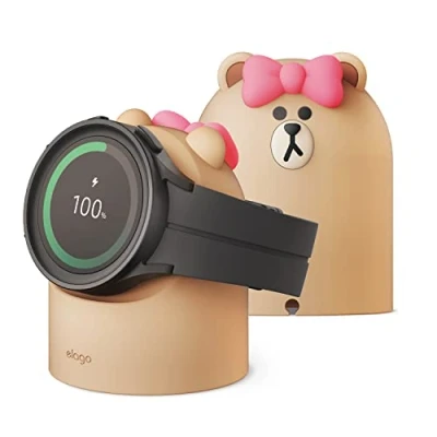 Immagine di elago LINE FRIENDS Supporto di Ricarica Compatibile con Samsung Galaxy Watch 7 (40/44mm), Ultra, 6 Series, and 5 Modalità Leggio, Gestione Cavi [Cavo Non Incluso] (CHOCO)