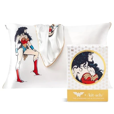 Immagine di Kitsch Wonder Woman x Federa in raso con cerniera, più morbida della seta, per rinfrescare capelli e pelle, federe di dimensioni standard (Believe Wonder, confezione da 1)