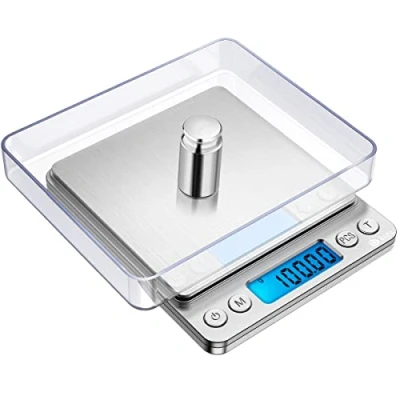 Immagine di AMIR Bilancia Cucina Digitale, (500G/0.01g) Elettronica di Precisione, Alimenti con Peso Calibrazione 100g, Display LCD Retroilluminato, 2 Vassoi, Funzione Tara e PCS