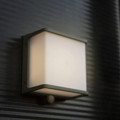 Immagine di Lutec Lampada solare da terra per esterno con rilevatore di movimento DOBLO 6943701125 LED (monocolore) 12 W Bianco neutro Antracite