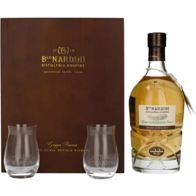 Immagine di Nardini Grappa Riserva 22 ANNI Single Cask 45% Vol. 0,7l in Holzkiste with 2 glasses