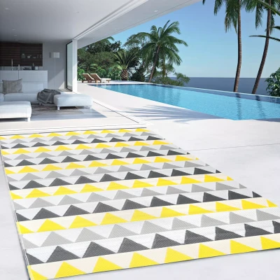 Immagine di IDMarket Tappeto esterno Sari Triangle Grigio e Giallo 270 x 370 CM