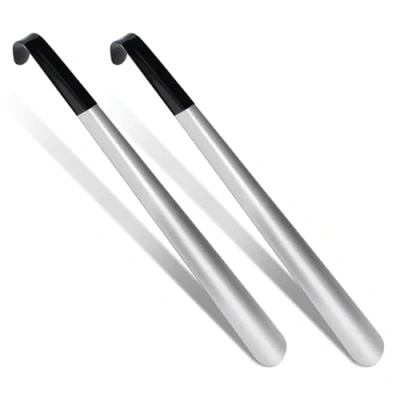 Immagine di Calzascarpe Metallo Lungo Calzante 42cm, 2 Pezzi Acciaio Inossidabile Shoe Horn con Occhiello, Facile da Usare, per Adulti, Anziani, Donne Incinte, Bambini (Argento, Pezzi)
