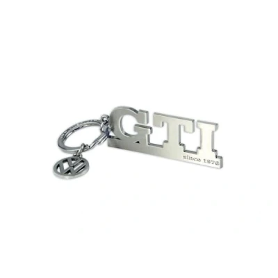 Immagine di Brisa VW Collection Volkswagen Portachiavi Keyring Vintage in Metallo Unisex, per Chiavi/Zaino/Borsa/Astuccio, Design GTI (Lettere/Argento)