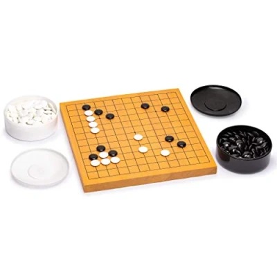 Immagine di Yellow Mountain Imports Shin Kaya Beginner&#039;s Reversible 13x13 / 9x9 Go Game Set Board (0.8 inch) with Double Convex Melamine Stones Classic Strategy (Baduk/Weiqi)…