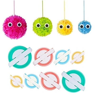 Immagine di KNEWMART Pom Maker, 2 Set 4 Taglie Pompon Maker Fluff Sfera Weaver ago Fai da Te in Kit di Attrezzi Lavoro a Maglia Lana per