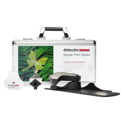 Immagine di datacolor Spyder Print Studio Kit Include Print, SpyderPro e Cube Con custodia in metallo Gestione completa del colore delle foto dall&#039;acquisizione, alla modifica fino stampa