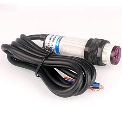 Immagine di GUUZI 30cm Interruttore Fotoelettrico Diffuso M18 Regolabile Sensore Ottico a Tre Linee NPN NO (Normalmente Aperto) di Prossimità 6 36VDC E3F DS30C4