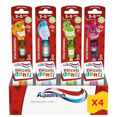 Immagine di Aquafresh Piccoli Denti, Spazzolino da denti per bambini con latte, 3 a 5 anni, morbido le gengive, confezione 4 unità (inviate in modo casuale)