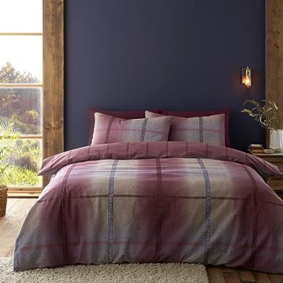 Immagine di Catherine Lansfield Set copripiumino reversibile con federe, in cotone spazzolato, motivo a quadri, color prugna