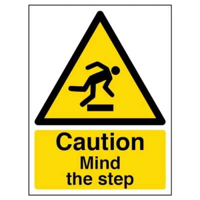 Immagine di VSafety Cartello con scritta &quot;Caution Mind The Step&quot;, 150 mm x 200 mm, in vinile autoadesivo,