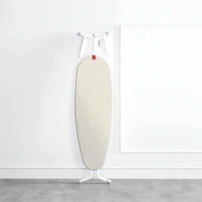 Immagine di Rayen Fodera universale per asse da stiro elastica 4 strati: 100% Tela di cotone Titanio Imbottitura in schiuma Dimensioni: 127 x 51 cm Stampaggio