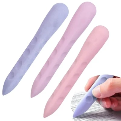 Immagine di 3 Pezzi Gomma da Cancellare Di Multicolore,Gomma In Cancelleria Scuola Universale per Materiale Scolastico,Casa e Ufficio 10 x 1.5cm Stile 2