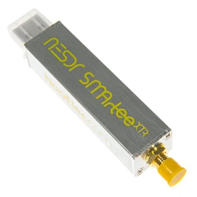 Immagine di NooElec NESDR SMArTee XTR SDR Premium RTL w/Extended Range di sintonia, Recinzione alluminio, Bias Tee, 0,5ppm TCXO, SMA ingresso. RTL2832U &amp; E4000 Based Software Defined Radio