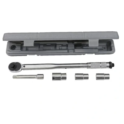 Immagine di PETEX 44710000 Chiave dinamometrica 40 210 Nm, con 3 bussole 17/19/21 mm, 1 prolunga