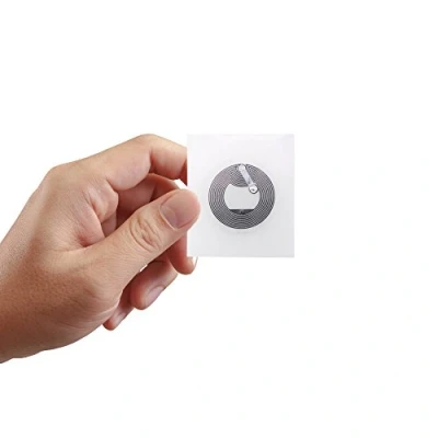 Immagine di 10 pezzi Fongwah NTAG213 NFC Tag Sticker 144 byte di memoria utente Protezione verifica della password, compatibile con smartphone e tablet