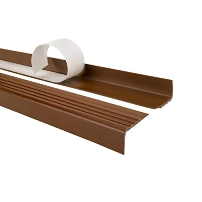 Immagine di Profilo per bordi scale angolare in PVC autoadesivo, Paraspigolo Strisce antiscivolo gradini RM 30x27mm, marrone, 110cm