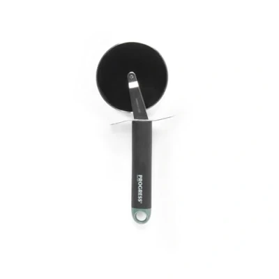 Immagine di PROGRESS BW09574GEU7 Shimmer Tagliapizza, destinato a durare nel tempo, impugnatura morbida con anello verde, facile da pulire, ideale per tagliare pizza, pane all&#039;aglio, crostate e molto altro ancora
