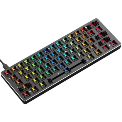 Immagine di Glorious gaming GMMK Compact (60%) Barebones (solo struttura) Tastiera da meccanica, retroilluminazione RGB per ogni tasto, hot swap e personalizzabile, layout americano / ANSI Nero