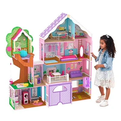 Immagine di KidKraft Casa delle Bambole in Legno Treehouse Retreat con Accessori e Mobili, 4 Piani di Gioco Cane, Luci Fatate, Ascensore Garage, Giocattolo per Bambini 3+ Anni, 10108