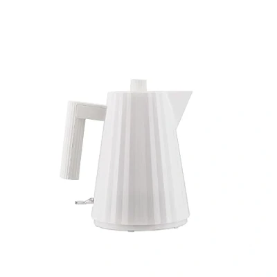 Immagine di Alessi Plissé MDL06/1WUK Bollitore Elettrico di Design, in Resina Termoplastica, Presa Inglese 2400W, 100cl, Bianco