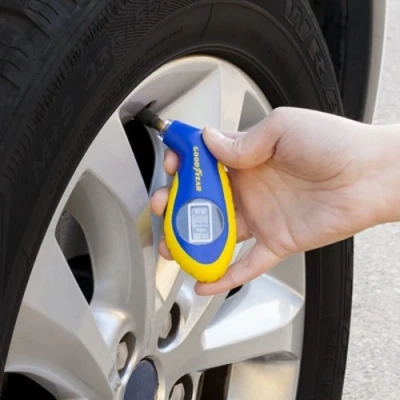 Immagine di Goodyear GOD0001 Tester / Gonfiatore pneumatici ad aria compressa elettronico con indicatori a cristalli liquidi 0.1bar 7bar