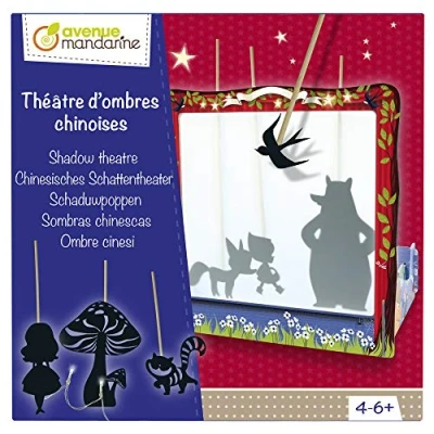Immagine di Avenue Mandarine KC036C Scatola creativa teatro delle ombre cinesi che comprende un da assemblare 25x18x26 cm, 28 personaggi, bastoncini e LED (pile non incluse) + Istruzioni