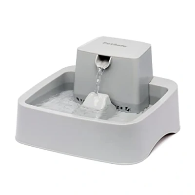 Immagine di PetSafe Drinkwell, 1,8 litri, fontanella per gatti e cani di piccola taglia, flusso d&#039;acqua regolabile, senza BPA, sistema filtraggio doppio facile da pulire, nuovo modello, grigio
