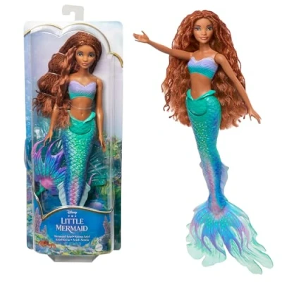 Immagine di Mattel Disney La Sirenetta Ariel, bambola con l&#039;iconica coda da sirena colorata e glitterata lunghi capelli rossi acconciare, giocattolo per bambini, 3+ anni, HLX08