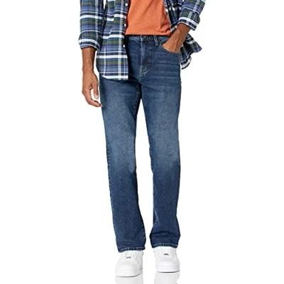 Immagine di Amazon Essentials Jeans Slim t con Taglio Bootcut Uomo, delavé Medio, 42W / 30L