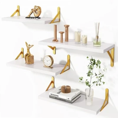 Immagine di BAKAJI Set 4 Mensole da Parete in Legno Bianco con Staffe Metallo Oro, Scaffalatura a Muro Multiuso Montaggio Creativo, Scaffale per Camera Letto, Soggiorno, Cucina, Bagno, Libreria Salvaspazio