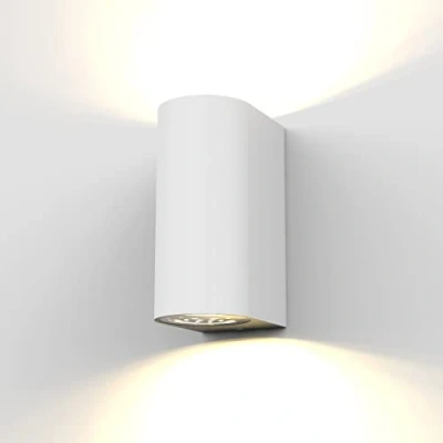 Immagine di B.K.Licht lampada da parete LED, applique esterno, include 2 lampadine GU10 5W, plafoniera per interni, luce calda 3000K, 800Lm, a muro in metallo bianca, IP44
