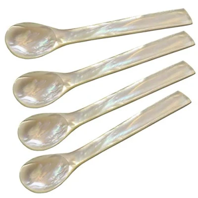 Immagine di EDZARD Set di 4 cucchiai per uova in madreperla (estremità quadrate, lunghezza 11 cm), realizzati a mano, vera madreperla, prodotto naturale al 100%, cucchiaio caviale