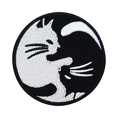 Immagine di Finally Home Yin Yang Toppa termoadesiva con motivo a forma di gatto